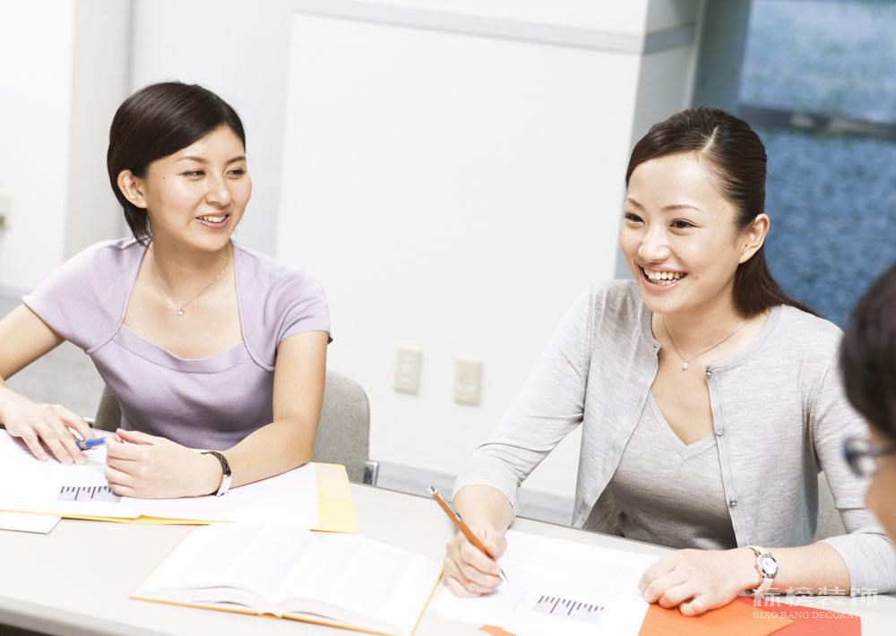 如何預(yù)算辦公室裝修成本？